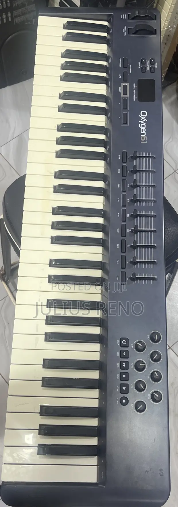 M-Audio Oxygen 61 Keyboard Controller - 1