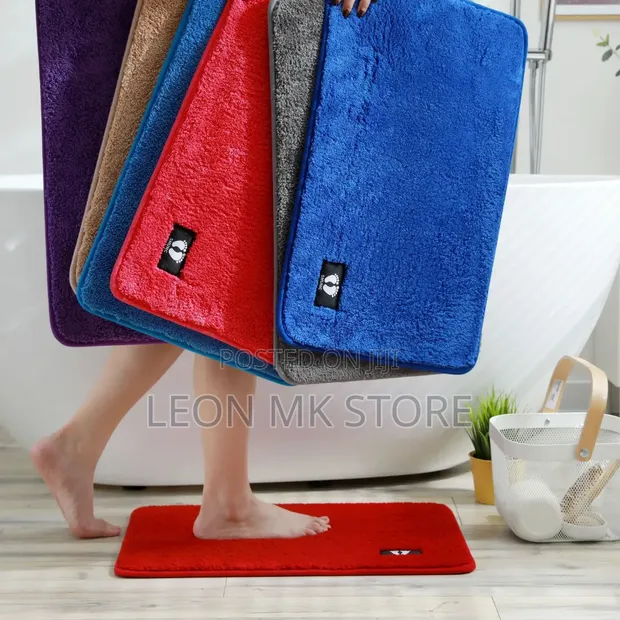 Hotel Bathroom Shower Mat - 1