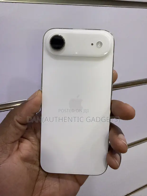 Apple iPhone Air 256GB Gold - 1