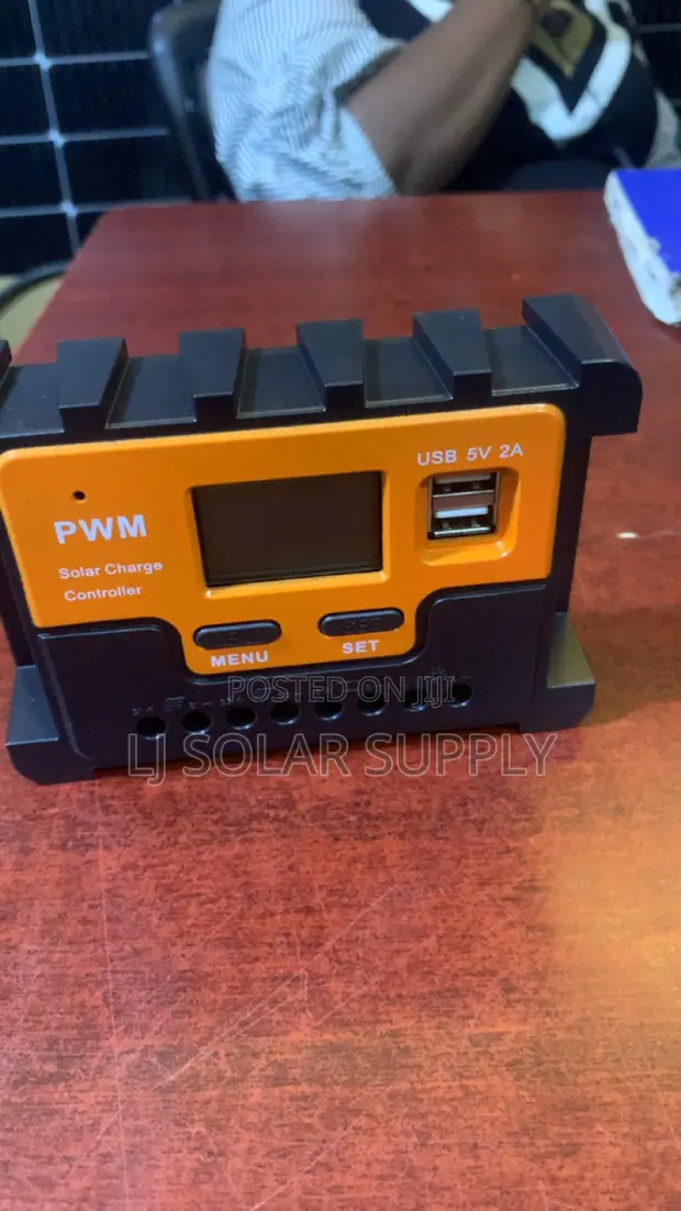 Solar Charge Controller 20A - 1