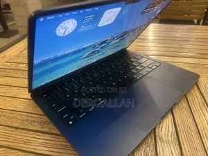 Apple MacBook Air 2022 M2 8GB RAM 256GB SSD