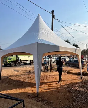 AMP 50-Seater Modern Tent