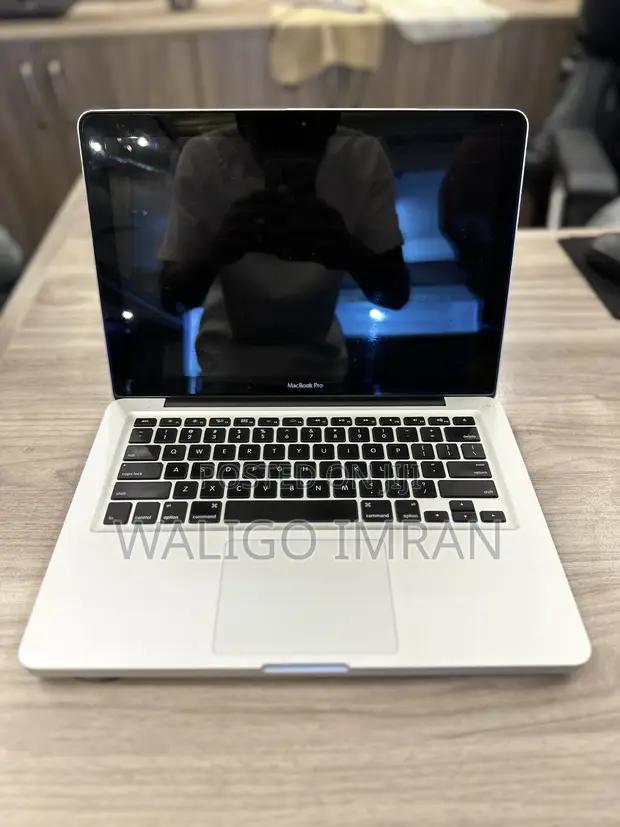 Apple MacBook Pro 2012 13.3" Core i5 4GB RAM 500GB HDD - 1