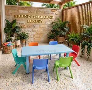Ever Pretty Kids Plastic Table and Chairs