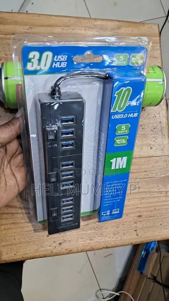 10-Port USB 3.0 Hub with Power Expander - 1