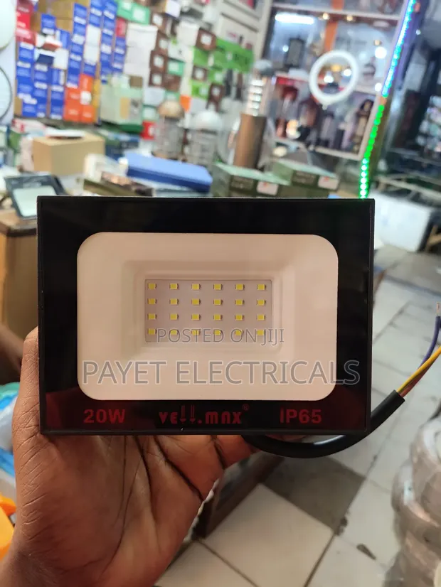 d.light LED Bright Floodlight - 20 Watts - 1