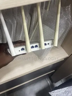 Tenda F6 300Mbps WiFi Router (Refurbished)