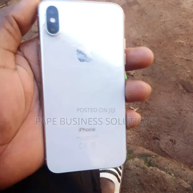 Apple iPhone X 64GB White - 1