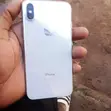 Apple iPhone X 64GB White - 1