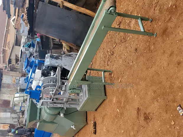 Soap Pludder Machine with Automatic Cutter - 1