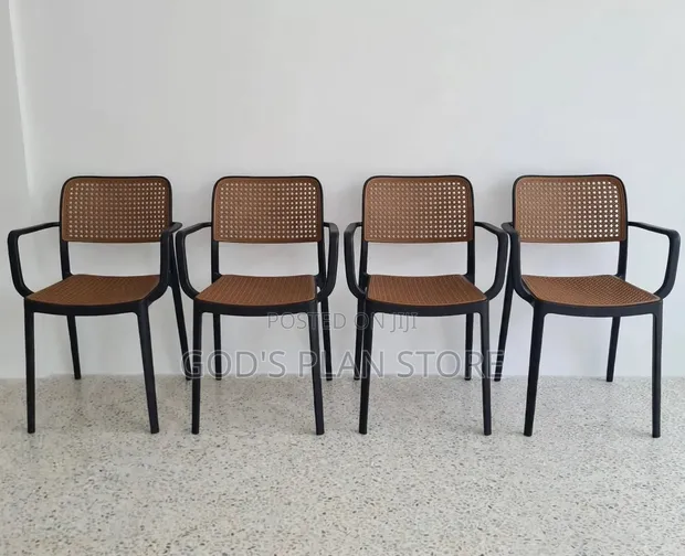 Goyal Plastic Chairs - Bar Chairs for Garden & Beach - 1
