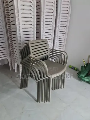 1pc Heavy Quality Plastic Dining Chairs