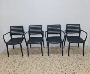 Outdoor/Indoor Stylist Plastic Chairs