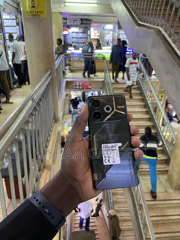 Tecno Pova 6 Neo 256GB - 1