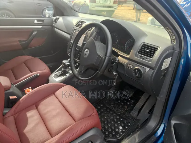 Volkswagen Golf 2005 Blue - 1