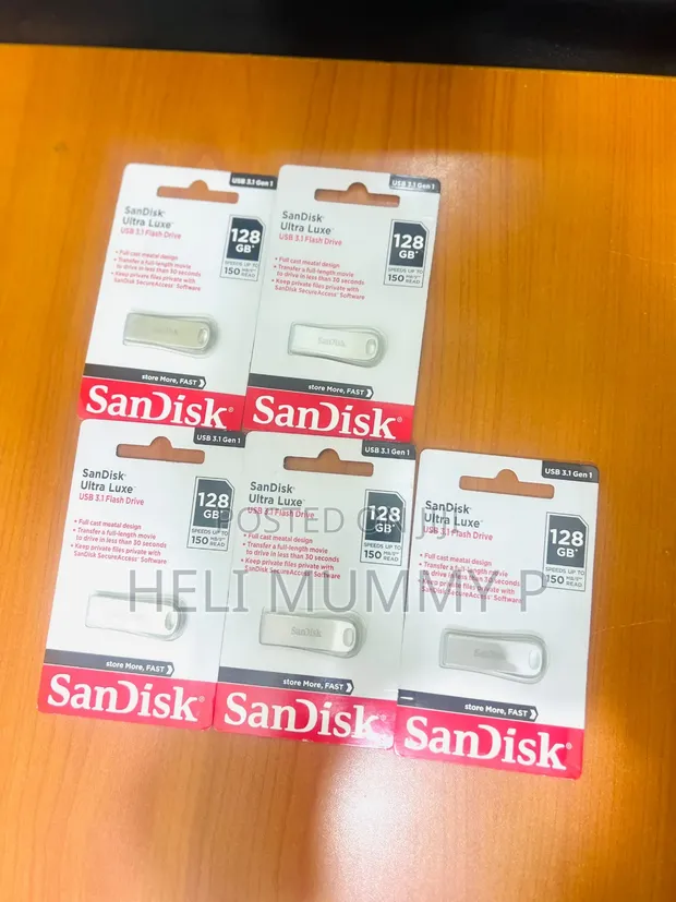128GB SanDisk Ultra Luxe USB 3.1 Flash Drive - 1