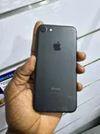 Apple iPhone 7 128GB Black - 4