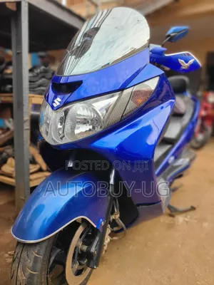 Suzuki Skywave 250cc Scooter (2010)