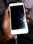 Sharp Aquos Sense SHV40 32GB Gold - 5