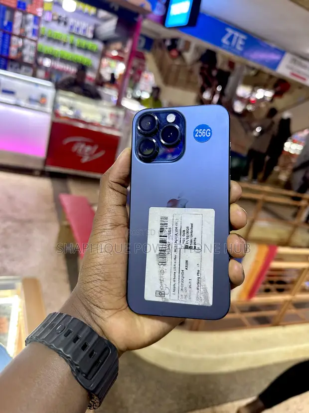 Apple iPhone 15 Pro Max 256 GB Blue - 1