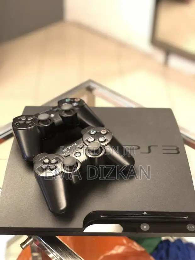 PlayStation 4 Slim 500GB - 1