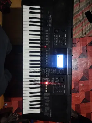 Yamaha PSR-E463 Digital Keyboard