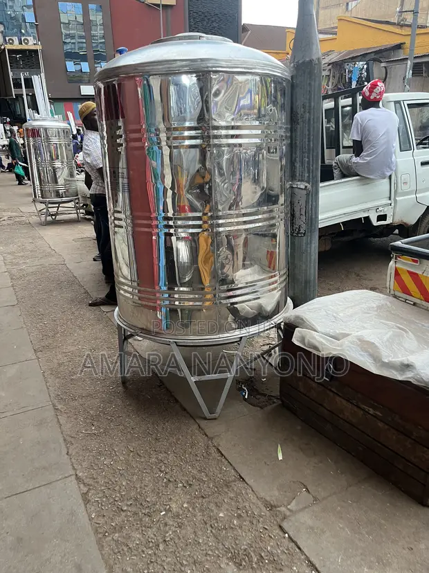 Vertical Stainless Steel Water Storage Tank (1000L) - 1