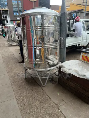 Vertical Stainless Steel Water Storage Tank (1000L)