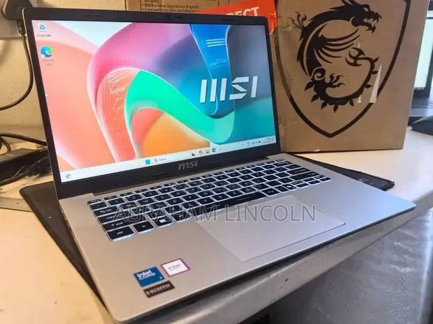 MSI Modern 14 Laptop - Intel Core i7, 8GB RAM, 512GB SSD - 1