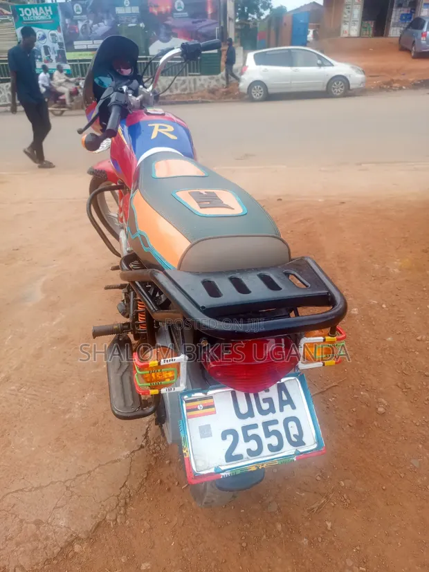 Bajaj CT 125X 2023 Red - 1