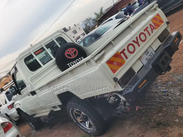 Toyota Land Cruiser 2016 White - 1