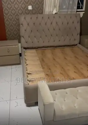 Comfortable 5x6 Bed with Side Drawers and Bench