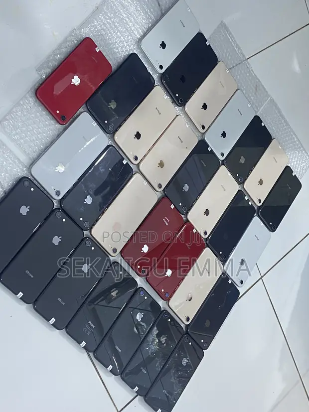 Apple iPhone 8 64GB Black - 1