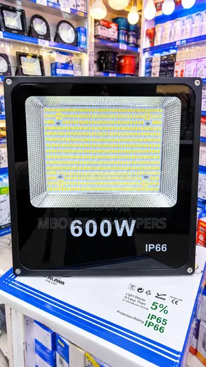 600W LED Flood Light, IP66 Waterproof, 120° Beam