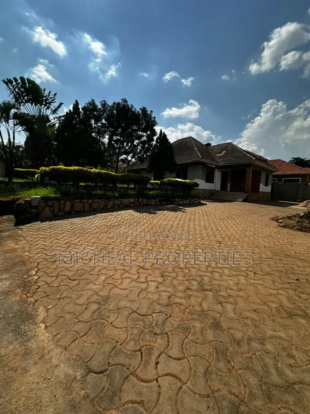 3 Bedroom House for Sale in Wakiso - 1