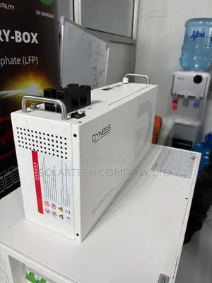 2.56kWh 25.6V 100Ah Solar Battery - 10-Year Warranty