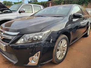 2017 Toyota Camry SE 2.5L Sedan