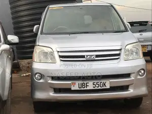 Toyota Noah 2006 Silver