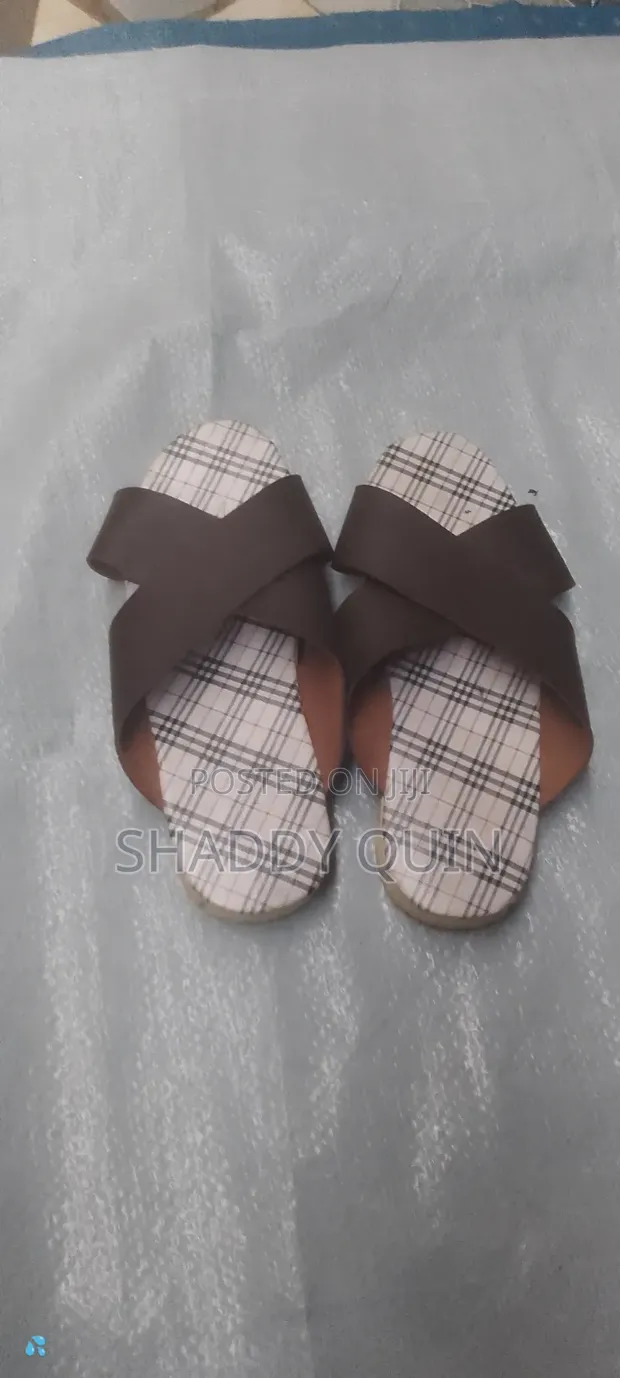 Comfortable Cross Slides Sandals - 1