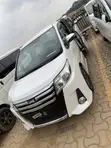 Toyota Noah 2.0 AWD (7 Seater) 2015 White - 2