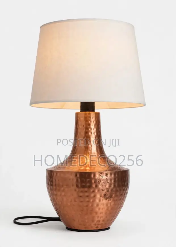 Hammered Copper Table Lamp - Luxury Bedside Lamp - 1