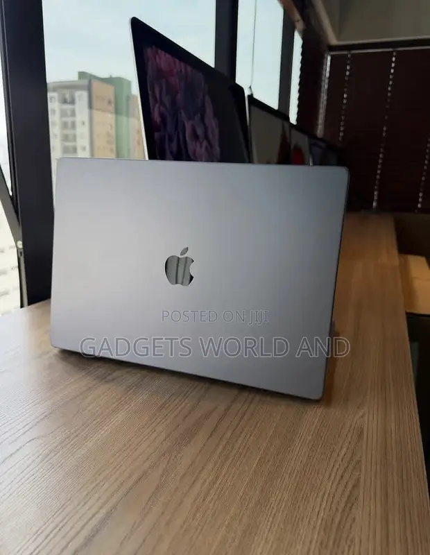 Apple MacBook Pro 2023 M2 Pro 16GB RAM 1TB SSD - 1