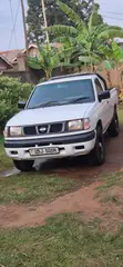 Nissan Pick-Up 2001 White - 1