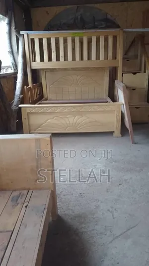 5x6 Wooden Bed - Slightly Used