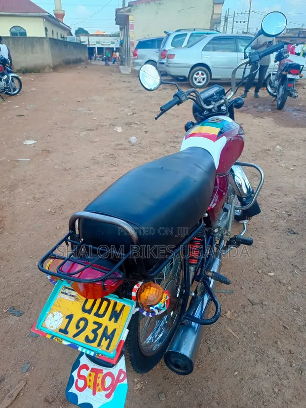 Bajaj Boxer 100 2019 Red - 1