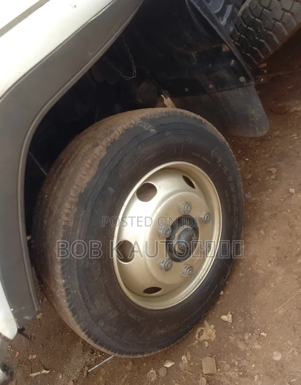 Isuzu Forward Tipper NPR (1998) - 1
