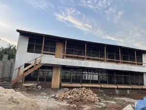 Modern Poultry House Masters - Construction & Equipment