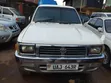 Toyota Hilux 1998 White - 3