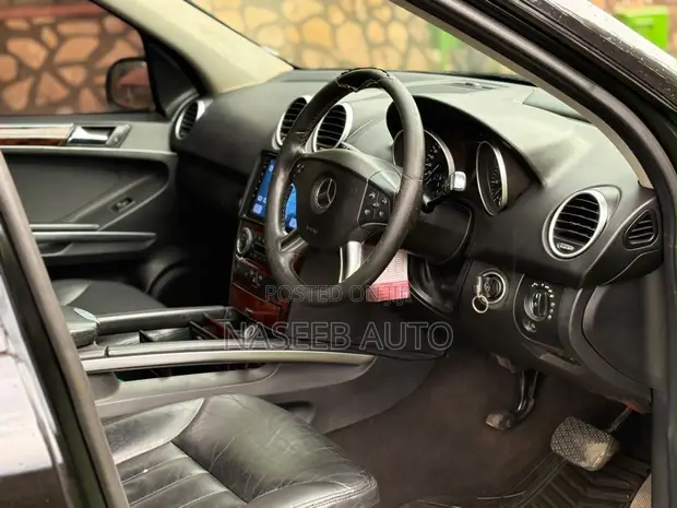 Mercedes-Benz M Class 2006 Black - 1