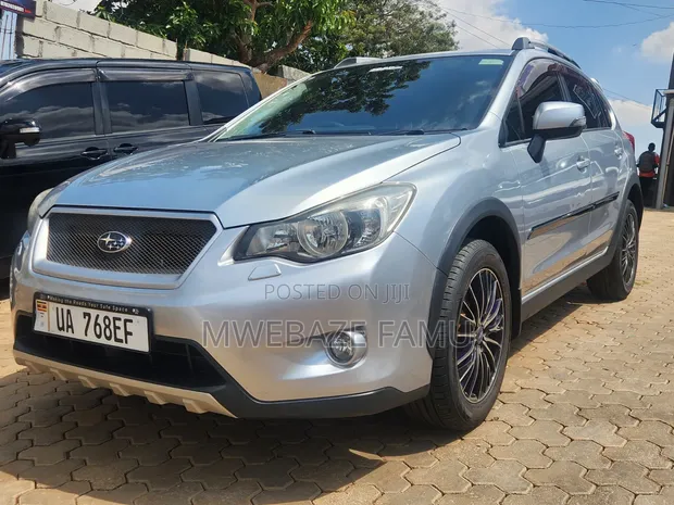 Subaru XV 2015 Silver - 1